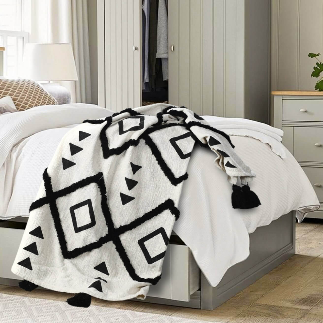 Black And White Woven Cotton Geometric Throw Blanket - Revel Sofa 